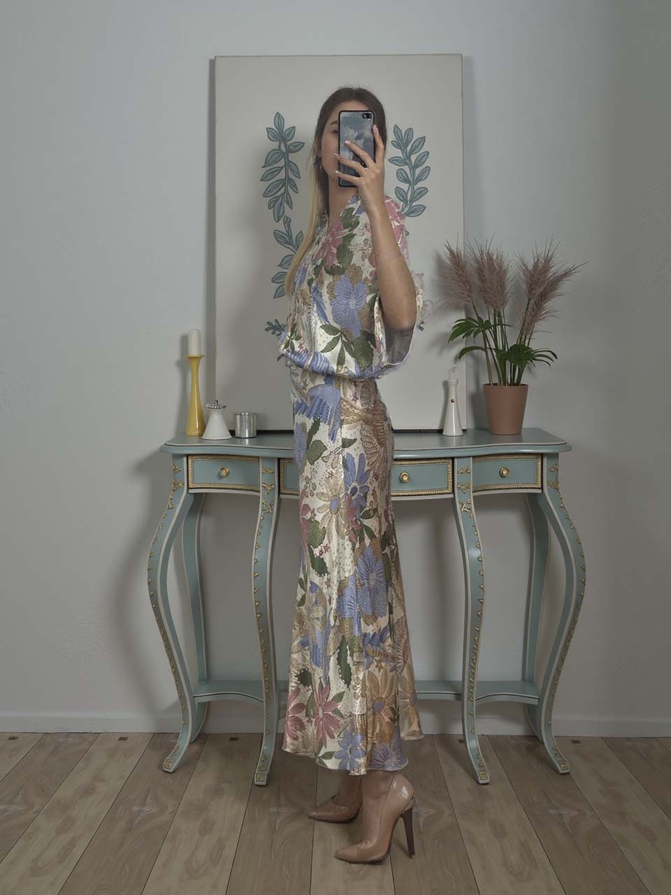Conjunto Satinado Floral Off-Shoulder — Elegancia que deslumbra