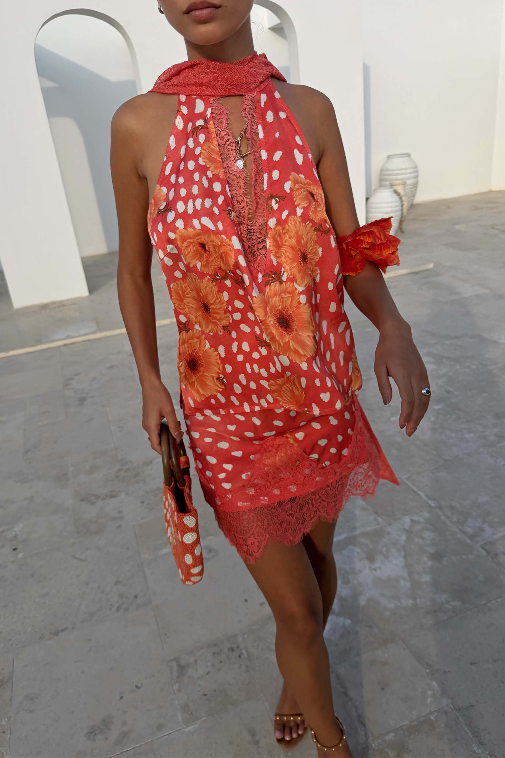 Coral | Top de amapola color coral cervatillo con lirio amapola