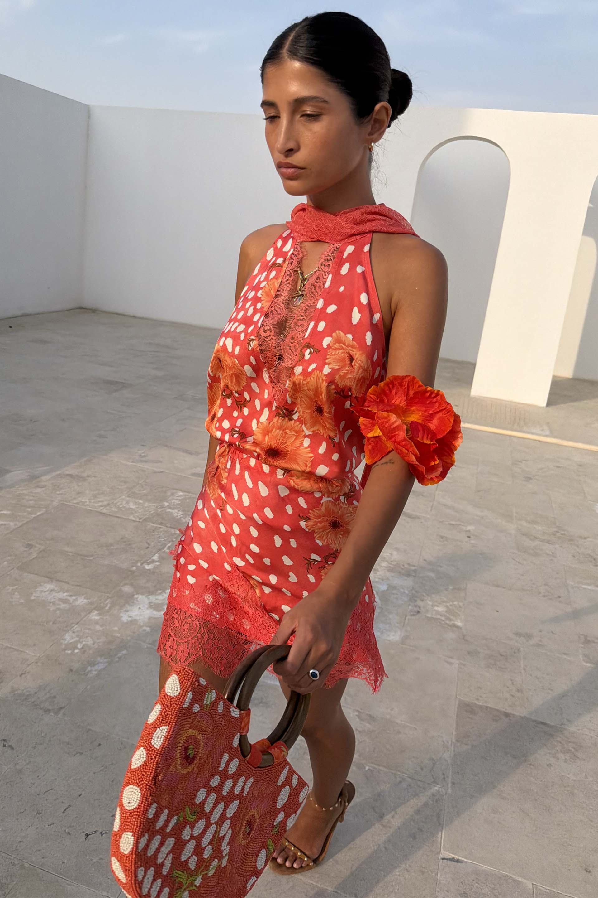 Coral | Top de amapola color coral cervatillo con lirio amapola