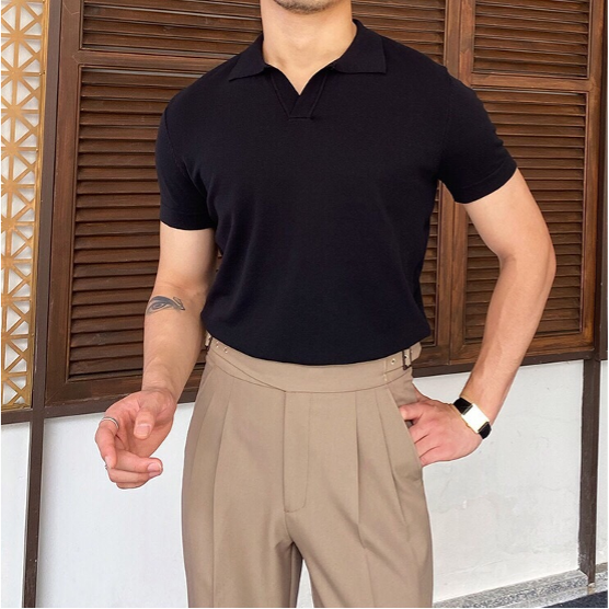 Nicolò™ | Polo elegante de cuello abierto